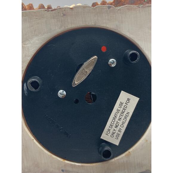 Santa on Rooftop Music Box Plays "Here Comes Santa Claus" (Very Fast) Christmas - Picture 8 of 8